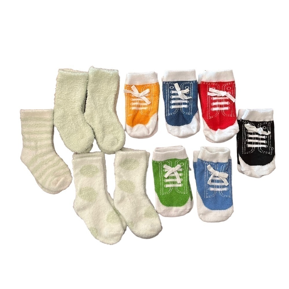 Bundle of 11 pairs of high-quality baby socks including 6 multicolor Trumpette